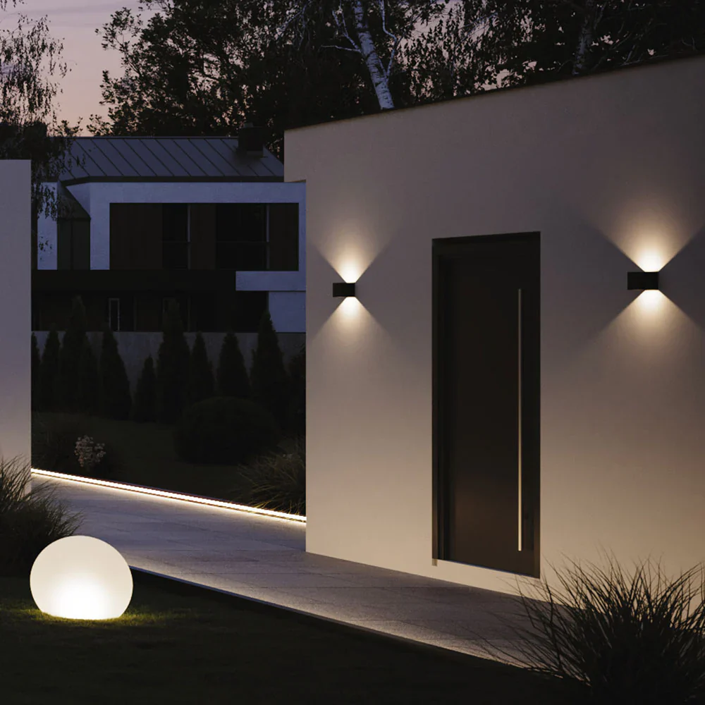 Facade Halogen Light in Qatar